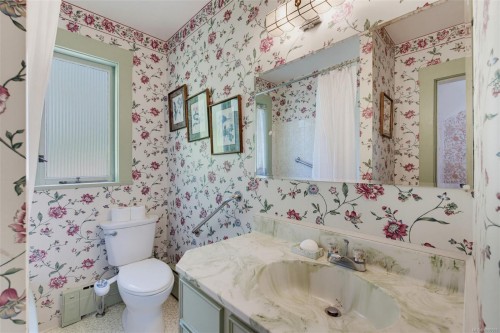 30 Beach Dr, Oak Bay, BC 