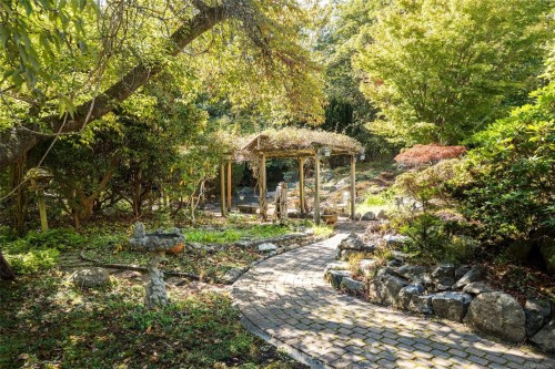 30 Beach Dr, Oak Bay, BC 
