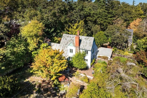 30 Beach Dr, Oak Bay, BC 