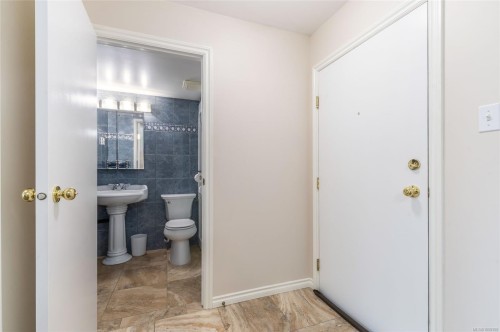 #111-4971 Songbird Pl, Nanaimo, BC 