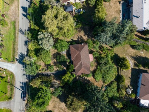 8625 Aldous Terr, North Saanich, BC 