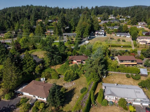 8625 Aldous Terr, North Saanich, BC 