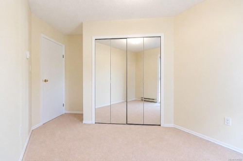 #404-4030 Quadra St, Saanich, BC 