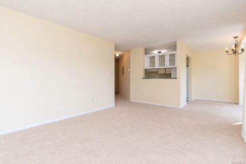 #404-4030 Quadra St, Saanich, BC 
