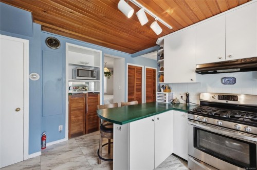 1719 Centennial Ave East, Comox, BC 