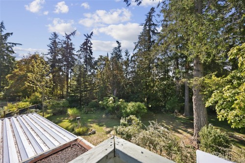 1719 Centennial Ave East, Comox, BC 