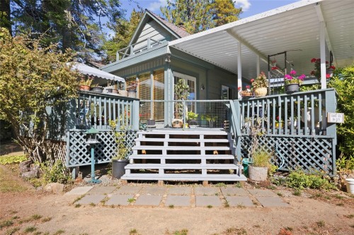 1719 Centennial Ave East, Comox, BC 