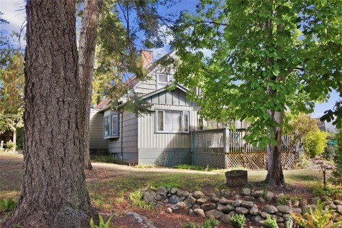 1719 Centennial Ave East, Comox, BC 