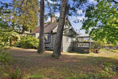 1719 Centennial Ave East, Comox, BC 