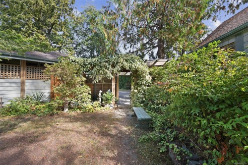 1719 Centennial Ave East, Comox, BC 