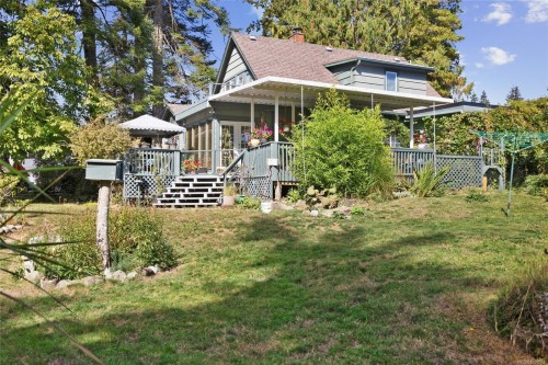 1719 Centennial Ave East, Comox, BC 