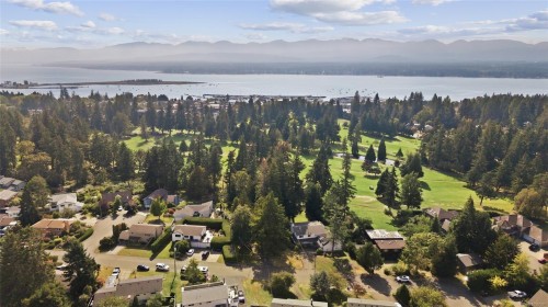 1719 Centennial Ave East, Comox, BC 