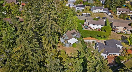 1719 Centennial Ave East, Comox, BC 