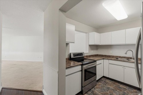 #208-2562 Departure Bay Rd, Nanaimo, BC 