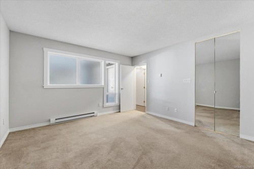 #208-2562 Departure Bay Rd, Nanaimo, BC 