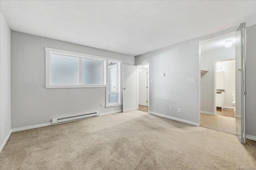 #208-2562 Departure Bay Rd, Nanaimo, BC 