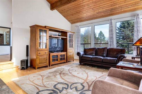 10870 Olsen Rd, Saltair, BC 