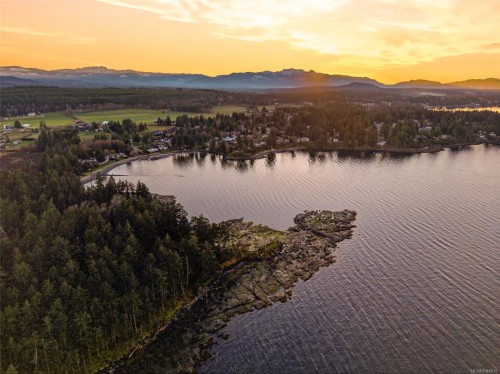 2023 Seahaven Rd, Nanoose Bay, BC 