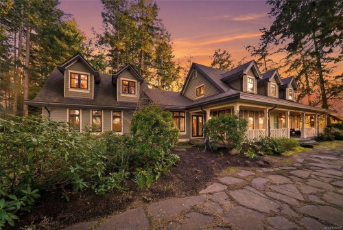 2023 Seahaven Rd, Nanoose Bay, BC 