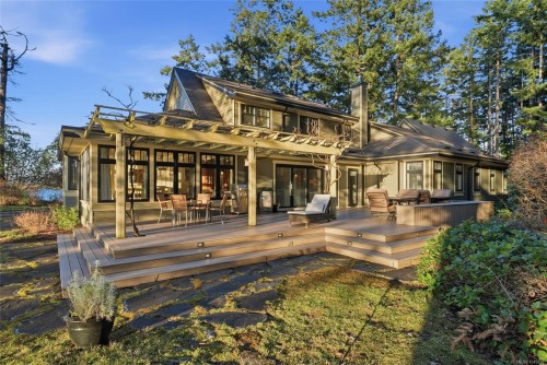 2023 Seahaven Rd, Nanoose Bay, BC 