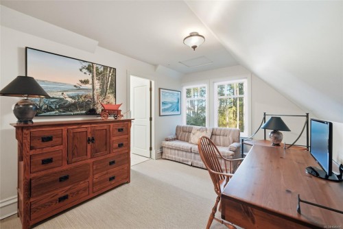 2023 Seahaven Rd, Nanoose Bay, BC 