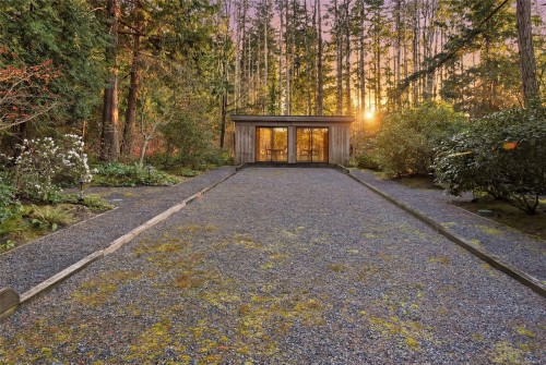2023 Seahaven Rd, Nanoose Bay, BC 