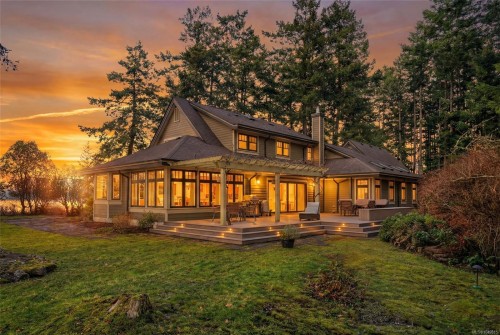 2023 Seahaven Rd, Nanoose Bay, BC 