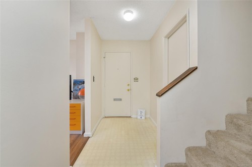 4039 Daffodil Pl, Saanich, BC 