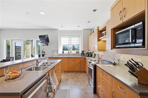 22 Oakmont Cr, Headingley, MB 