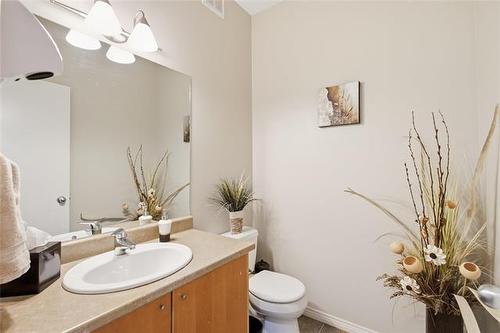 22 Oakmont Cr, Headingley, MB 