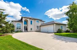 22 Oakmont CR Headingley, MB R4H 1J4