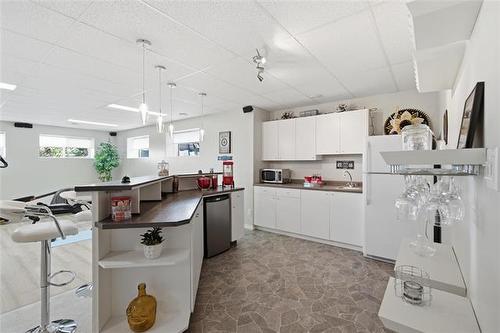 22 Oakmont Cr, Headingley, MB 