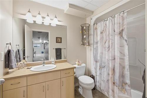 22 Oakmont Cr, Headingley, MB 