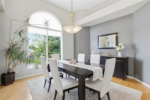 22 Oakmont Cr, Headingley, MB 