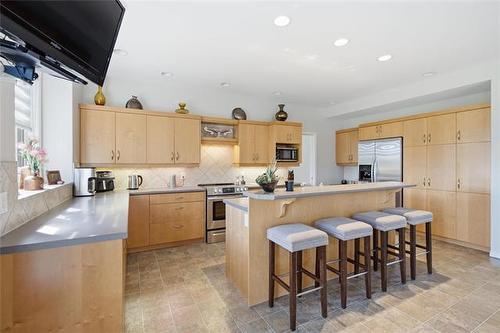 22 Oakmont Cr, Headingley, MB 