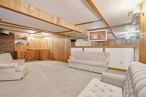 680 Government Ave, Winnipeg, MB 