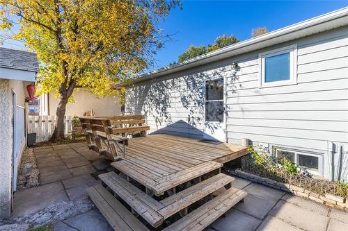 680 Government Ave, Winnipeg, MB 