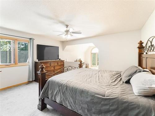 21 Oakfield Dr, St Andrews, MB 