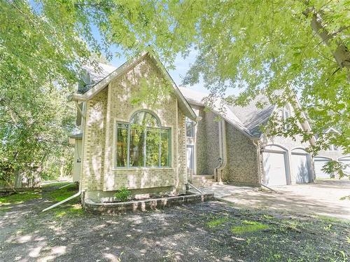 21 Oakfield Dr, St Andrews, MB 