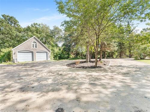 21 Oakfield Dr, St Andrews, MB 