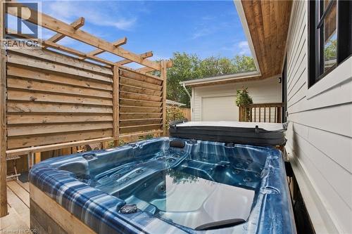 8 Dixie Avenue, Niagara-On-The-Lake, ON 