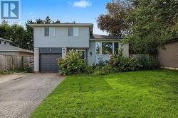 UPPER - 9 BAKER CRESCENT Barrie, ON L4M 3J4