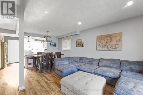 UPPER - 9 BAKER CRESCENT , Barrie, Ontario L4M 3J4 4