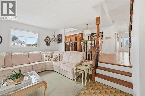 83 Oakridge Drive, Stoney Creek, ON 