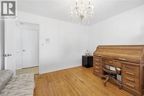 83 Oakridge Drive, Stoney Creek, ON 