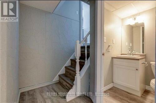 9 Camelot Crescent, London East (East I), ON 