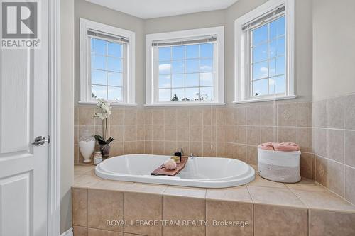 2515 Kearns Way, Ottawa, ON 