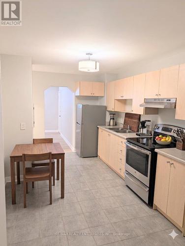APT 1 - 22 PETER STREET S , Mississauga, Ontario L5H 2G2 2