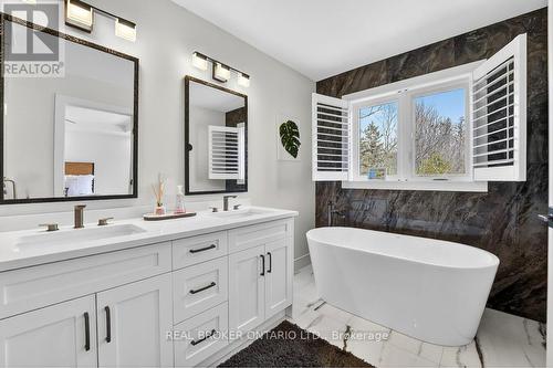 1095 Mineral Springs Road, Hamilton, ON 