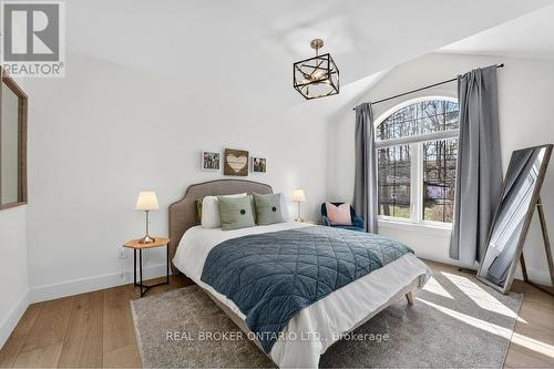 1095 Mineral Springs Road, Hamilton, ON 